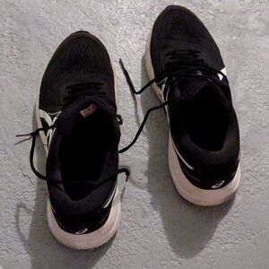 Men's sneakers, Asics, black and white, size 10.5